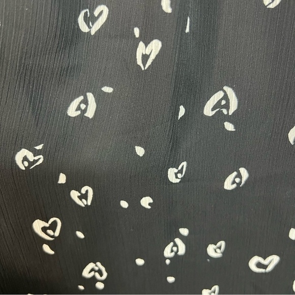 EVRI | Smocked Top - Picture 12 of 12